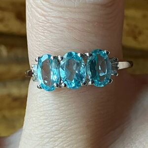 Genuine Apatite White Diamond Sterling Silver Ring Size 6